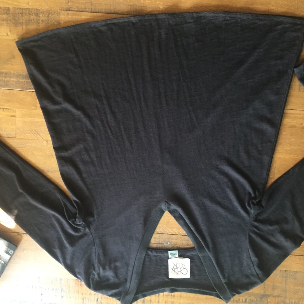 Top - Picture 2 of 5